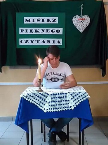Szkoła czyta
