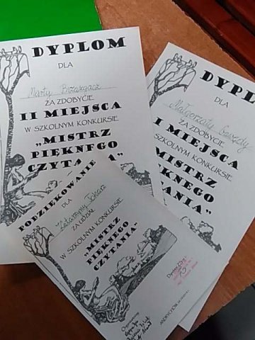 Szkoła czyta