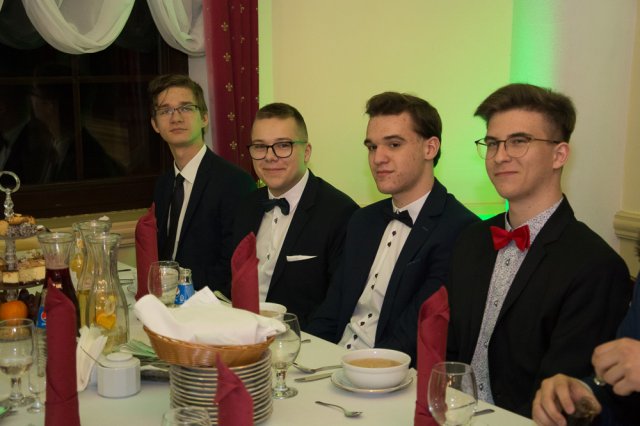 Studniówka
